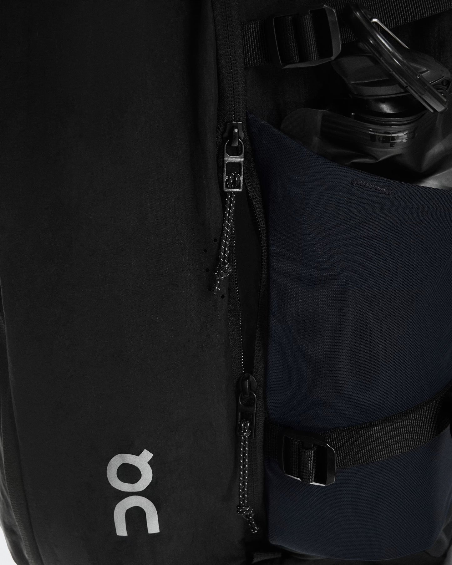On Speed Pack 30L Magnet | Black 온 스피드팩 30L 2종색상선택